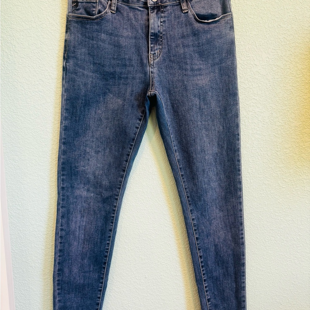 ✨ KanCan Mid‑Rise Classic Skinny Jeans – KC11214CHD – Size 9 (Women's 28/29) ✨